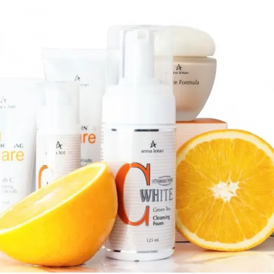 Anna Lotan Освітлювальне рідке мило C White Brightening Liquid Soap, 200 мл Anna Lotan Освітлювальне рідке мило C White Brightening Liquid Soap, 200 мл